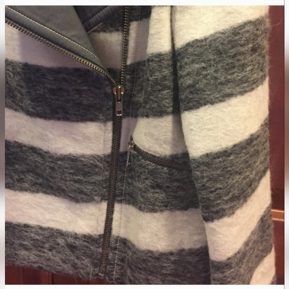 EUC Marc By Marc Jacobs Grey Striped Jacket - Picture 3 of 4